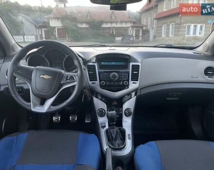 Синий Шевроле Круз, объемом двигателя 1.6 л и пробегом 207 тыс. км за 5900 $, фото 1 на Automoto.ua