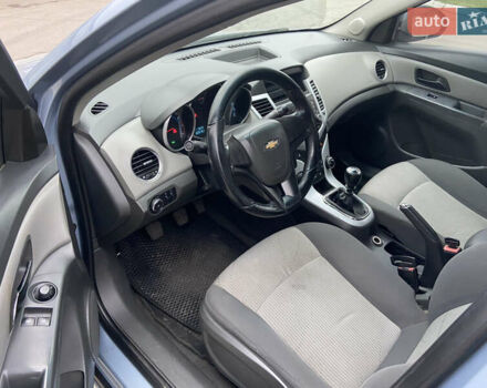 Синій Шевроле Круз, об'ємом двигуна 1.6 л та пробігом 199 тис. км за 5900 $, фото 8 на Automoto.ua