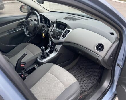 Синій Шевроле Круз, об'ємом двигуна 1.6 л та пробігом 199 тис. км за 5900 $, фото 12 на Automoto.ua