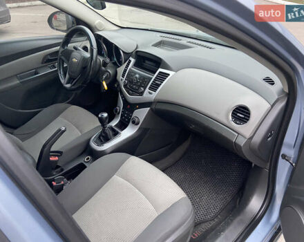 Синій Шевроле Круз, об'ємом двигуна 1.6 л та пробігом 199 тис. км за 5900 $, фото 12 на Automoto.ua