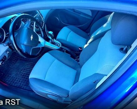 Синий Шевроле Круз, объемом двигателя 1.8 л и пробегом 185 тыс. км за 6500 $, фото 4 на Automoto.ua