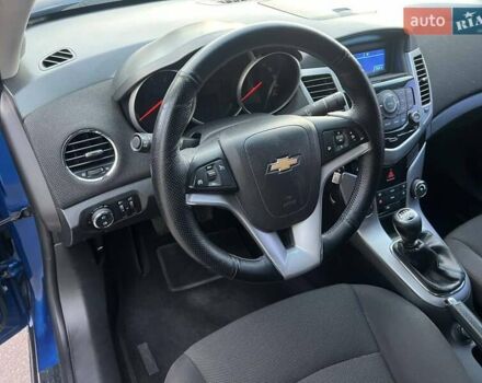 Синий Шевроле Круз, объемом двигателя 1.8 л и пробегом 127 тыс. км за 7500 $, фото 19 на Automoto.ua