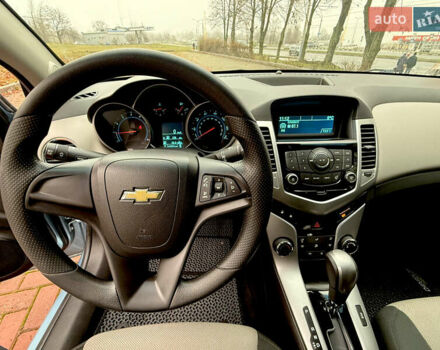 Синий Шевроле Круз, объемом двигателя 1.8 л и пробегом 249 тыс. км за 6600 $, фото 34 на Automoto.ua