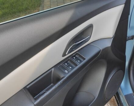 Синий Шевроле Круз, объемом двигателя 1.8 л и пробегом 181 тыс. км за 5900 $, фото 5 на Automoto.ua