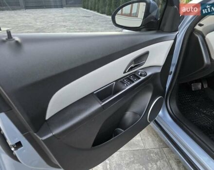 Синий Шевроле Круз, объемом двигателя 2 л и пробегом 127 тыс. км за 6950 $, фото 11 на Automoto.ua