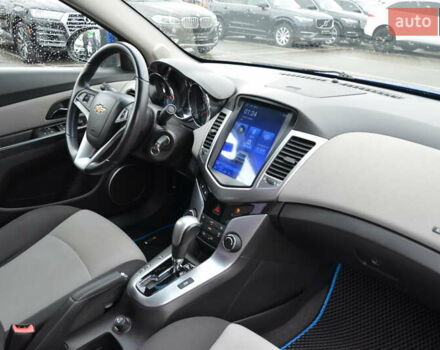 Синий Шевроле Круз, объемом двигателя 2 л и пробегом 160 тыс. км за 8999 $, фото 33 на Automoto.ua