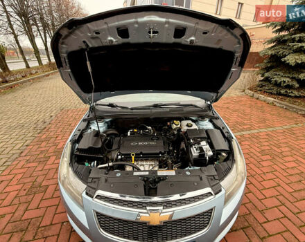 Синий Шевроле Круз, объемом двигателя 1.8 л и пробегом 249 тыс. км за 6600 $, фото 35 на Automoto.ua