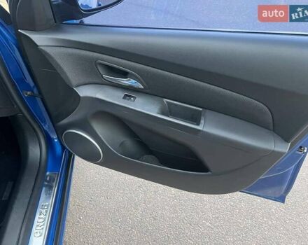 Синий Шевроле Круз, объемом двигателя 1.8 л и пробегом 127 тыс. км за 7500 $, фото 22 на Automoto.ua