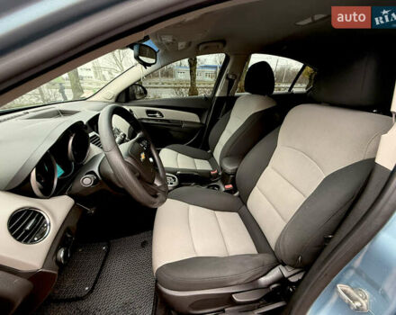 Синий Шевроле Круз, объемом двигателя 1.8 л и пробегом 249 тыс. км за 6300 $, фото 32 на Automoto.ua