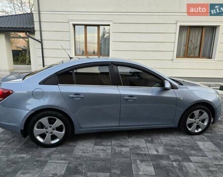 Синий Шевроле Круз, объемом двигателя 2 л и пробегом 127 тыс. км за 6950 $, фото 2 на Automoto.ua