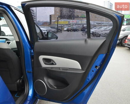 Синий Шевроле Круз, объемом двигателя 2 л и пробегом 160 тыс. км за 8999 $, фото 29 на Automoto.ua