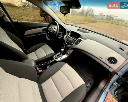 Синий Шевроле Круз, объемом двигателя 1.8 л и пробегом 249 тыс. км за 6300 $, фото 28 на Automoto.ua