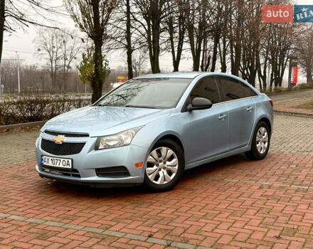 Синий Шевроле Круз, объемом двигателя 1.8 л и пробегом 215 тыс. км за 6600 $, фото 3 на Automoto.ua