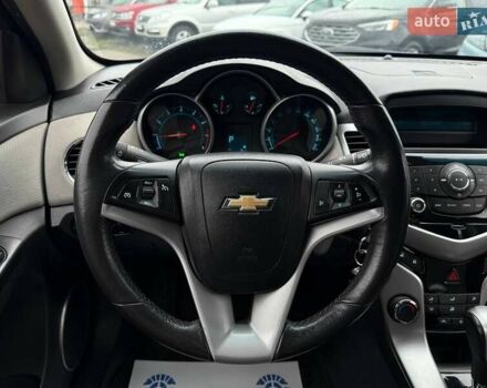 Синий Шевроле Круз, объемом двигателя 1.6 л и пробегом 155 тыс. км за 8700 $, фото 11 на Automoto.ua