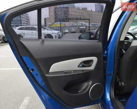 Синий Шевроле Круз, объемом двигателя 2 л и пробегом 160 тыс. км за 8999 $, фото 22 на Automoto.ua