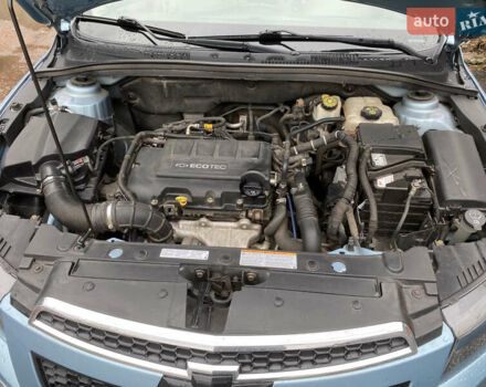 Синий Шевроле Круз, объемом двигателя 1.36 л и пробегом 123 тыс. км за 7500 $, фото 2 на Automoto.ua