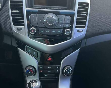 Синий Шевроле Круз, объемом двигателя 1.8 л и пробегом 127 тыс. км за 7500 $, фото 24 на Automoto.ua