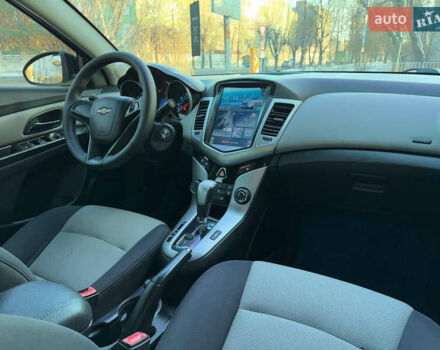 Синий Шевроле Круз, объемом двигателя 1.8 л и пробегом 258 тыс. км за 5699 $, фото 12 на Automoto.ua