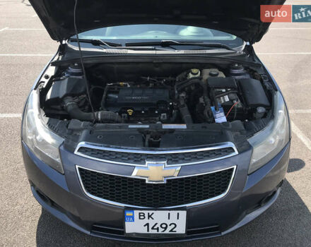 Синий Шевроле Круз, объемом двигателя 1.4 л и пробегом 230 тыс. км за 7500 $, фото 22 на Automoto.ua