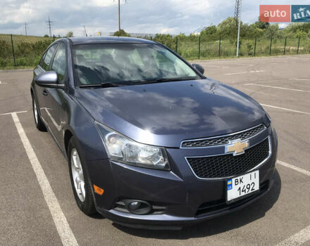 Синий Шевроле Круз, объемом двигателя 1.4 л и пробегом 230 тыс. км за 7500 $, фото 3 на Automoto.ua