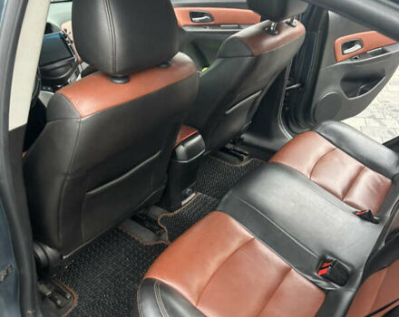 Синий Шевроле Круз, объемом двигателя 1.36 л и пробегом 280 тыс. км за 6500 $, фото 15 на Automoto.ua