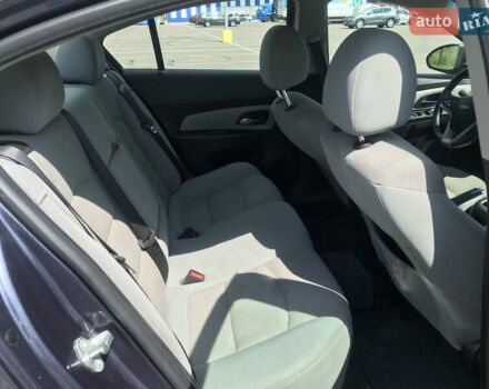 Синий Шевроле Круз, объемом двигателя 1.4 л и пробегом 230 тыс. км за 7500 $, фото 16 на Automoto.ua
