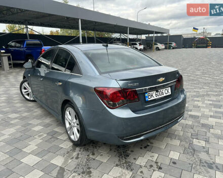 Синий Шевроле Круз, объемом двигателя 1.36 л и пробегом 280 тыс. км за 6500 $, фото 6 на Automoto.ua