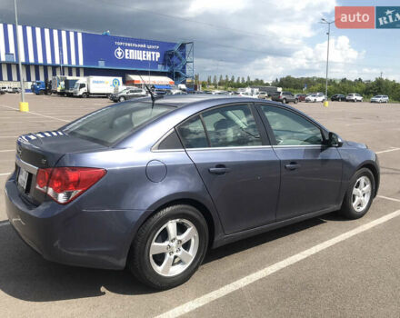 Синий Шевроле Круз, объемом двигателя 1.4 л и пробегом 230 тыс. км за 7500 $, фото 6 на Automoto.ua