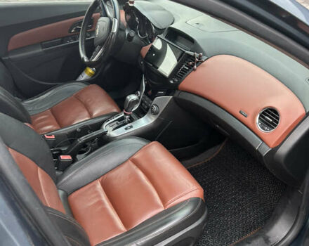 Синий Шевроле Круз, объемом двигателя 1.36 л и пробегом 280 тыс. км за 6500 $, фото 12 на Automoto.ua