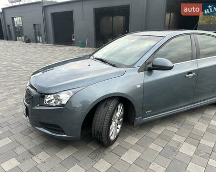 Синий Шевроле Круз, объемом двигателя 1.36 л и пробегом 280 тыс. км за 6500 $, фото 2 на Automoto.ua