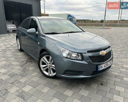 Синий Шевроле Круз, объемом двигателя 1.36 л и пробегом 280 тыс. км за 6500 $, фото 10 на Automoto.ua