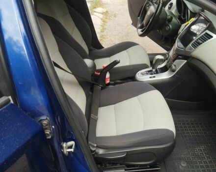 Синий Шевроле Круз, объемом двигателя 1.8 л и пробегом 300 тыс. км за 6500 $, фото 6 на Automoto.ua