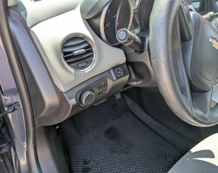 Синій Шевроле Круз, об'ємом двигуна 1.8 л та пробігом 213 тис. км за 6000 $, фото 18 на Automoto.ua