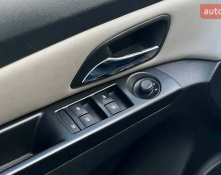 Синий Шевроле Круз, объемом двигателя 1.8 л и пробегом 125 тыс. км за 7500 $, фото 9 на Automoto.ua