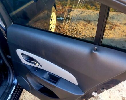 Синий Шевроле Круз, объемом двигателя 1.8 л и пробегом 192 тыс. км за 7500 $, фото 6 на Automoto.ua