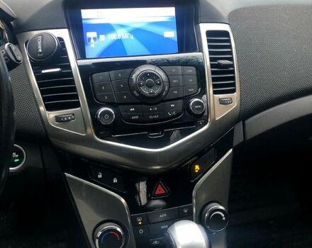 Синий Шевроле Круз, объемом двигателя 2 л и пробегом 293 тыс. км за 7500 $, фото 6 на Automoto.ua