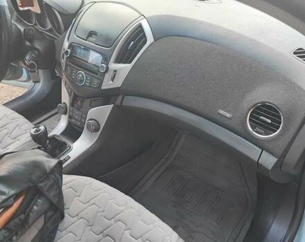 Синий Шевроле Круз, объемом двигателя 1.69 л и пробегом 212 тыс. км за 7500 $, фото 10 на Automoto.ua