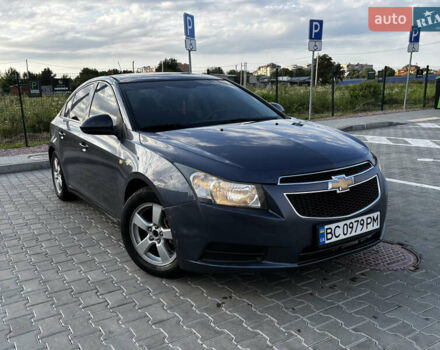 Синій Шевроле Круз, об'ємом двигуна 1.4 л та пробігом 266 тис. км за 4499 $, фото 1 на Automoto.ua