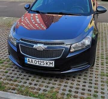 Шевроле Круз 2014 в Киеве на Automoto.ua Синий Шевроле Круз, объемом двигателя 1.4 л и пробегом 150 тыс. км за 8999 $, фото 1 на Automoto.ua