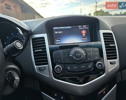 Зелений Шевроле Круз, об'ємом двигуна 1.36 л та пробігом 176 тис. км за 7500 $, фото 1 на Automoto.ua