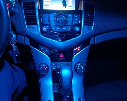 Зеленый Шевроле Круз, объемом двигателя 1.4 л и пробегом 177 тыс. км за 7500 $, фото 9 на Automoto.ua