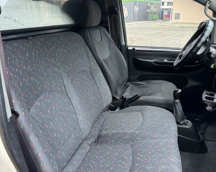 Белый Шевроле Другая, объемом двигателя 2.5 л и пробегом 531 тыс. км за 3700 $, фото 5 на Automoto.ua