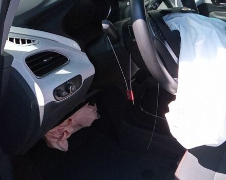 Красный Шевроле Другая, объемом двигателя 0 л и пробегом 98 тыс. км за 5400 $, фото 6 на Automoto.ua