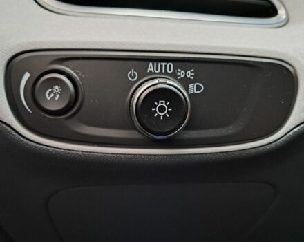 Красный Шевроле Другая, объемом двигателя 0 л и пробегом 53 тыс. км за 19499 $, фото 6 на Automoto.ua