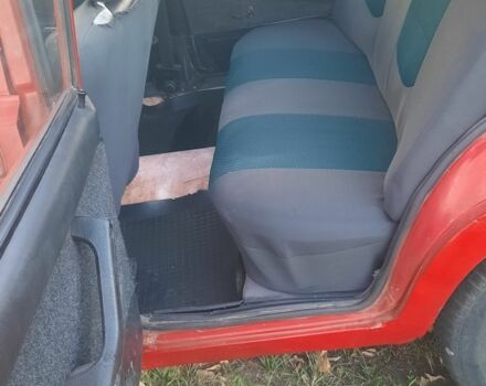 Красный Шевроле Другая, объемом двигателя 1 л и пробегом 999 тыс. км за 595 $, фото 6 на Automoto.ua