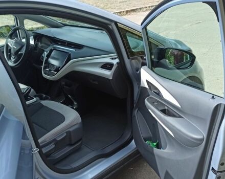 Серый Шевроле Другая, объемом двигателя 0 л и пробегом 114 тыс. км за 15000 $, фото 5 на Automoto.ua