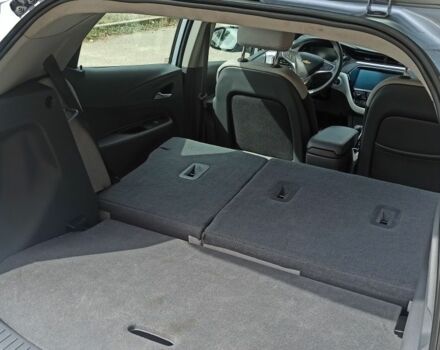 Серый Шевроле Другая, объемом двигателя 0 л и пробегом 114 тыс. км за 15000 $, фото 8 на Automoto.ua