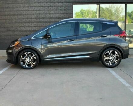 Сірий Шевроле Інша, об'ємом двигуна 0 л та пробігом 48 тис. км за 12000 $, фото 3 на Automoto.ua