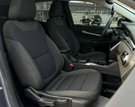 Сірий Шевроле Інша, об'ємом двигуна 0 л та пробігом 76 тис. км за 18000 $, фото 6 на Automoto.ua