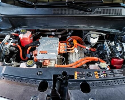 Серый Шевроле Другая, объемом двигателя 0 л и пробегом 17 тыс. км за 19200 $, фото 10 на Automoto.ua